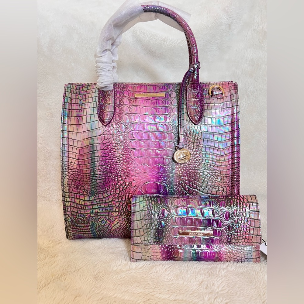BRAHMIN CAROLINE MAGICAL MELBOURNE AND CORDELIA WALLET SET